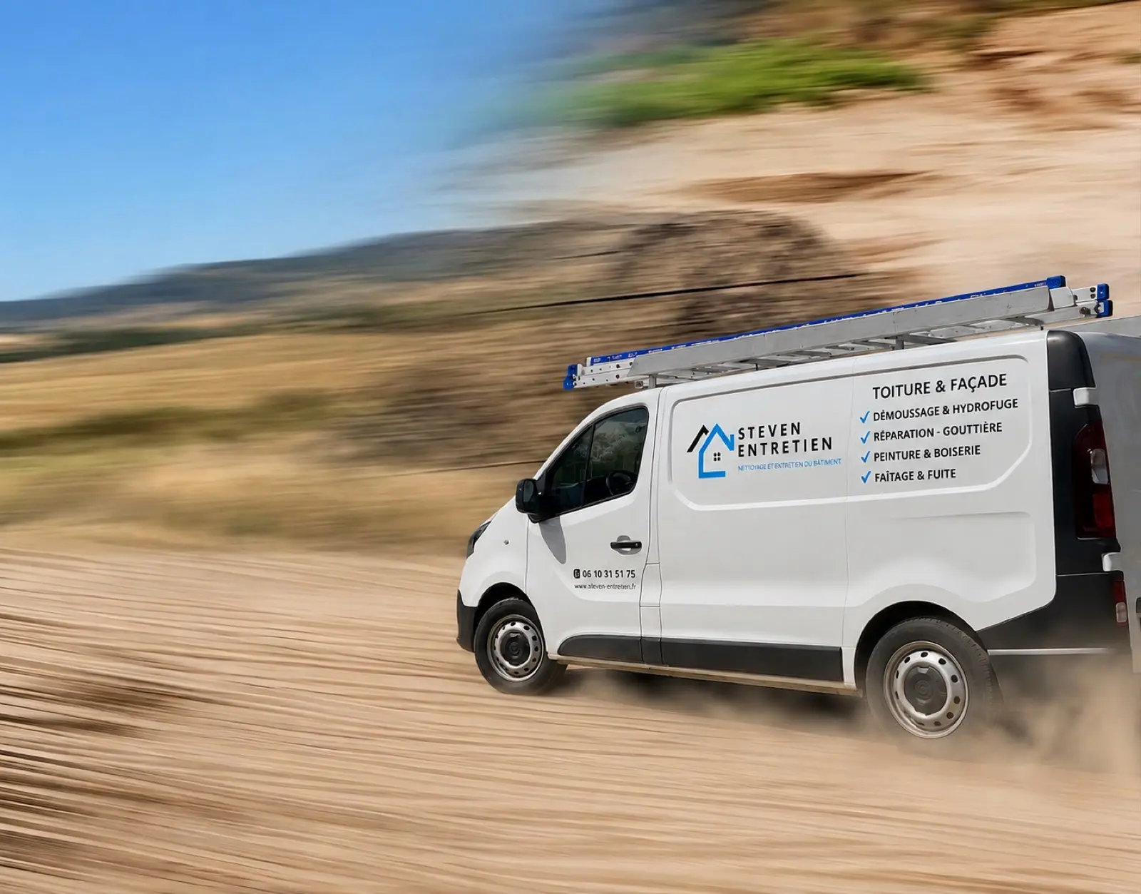 Camion floqué Steven Entretien et son technicien devant une maison de la région du Mans